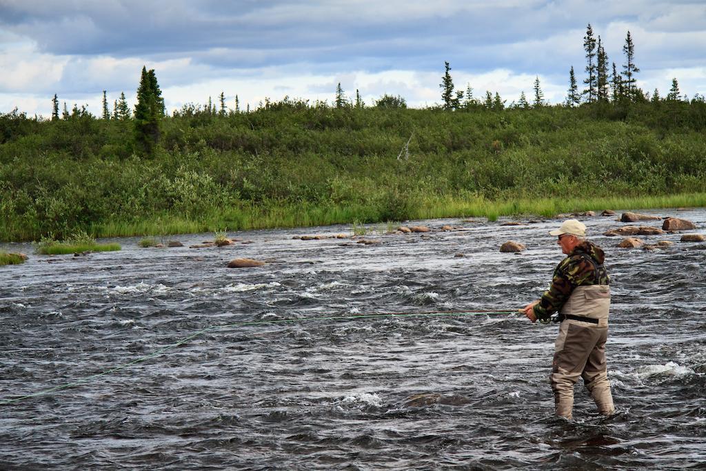 Peterson'S Point Lake Lodge Yellowknife Buitenkant foto